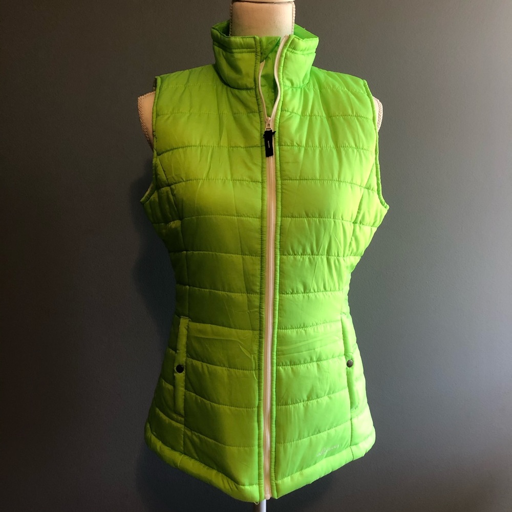 Green sporty puff vest